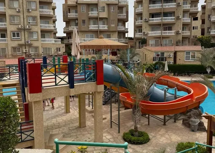 مونا شرم